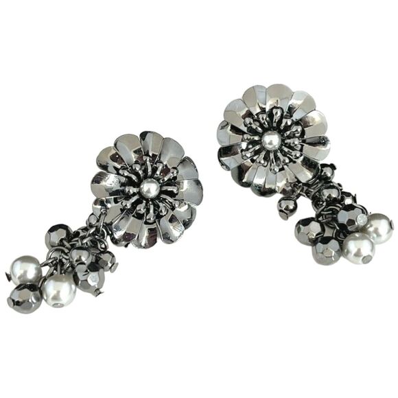 Vintage Designer Earrings Hematite Toned Simulated Pearls Clip On 12R - Picture 4 of 6